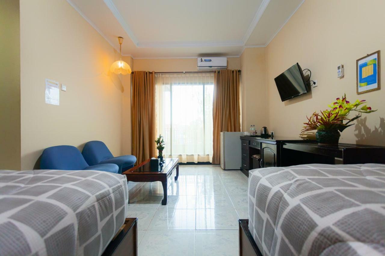 Nikita Hotel 武吉丁宜 外观 照片